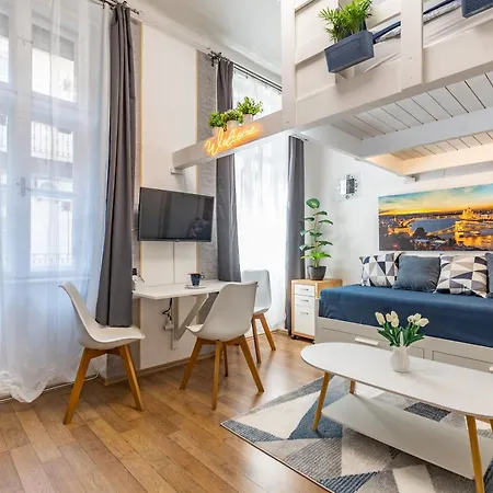 Maria Apartman *