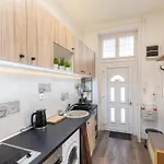 Maria * Budapest